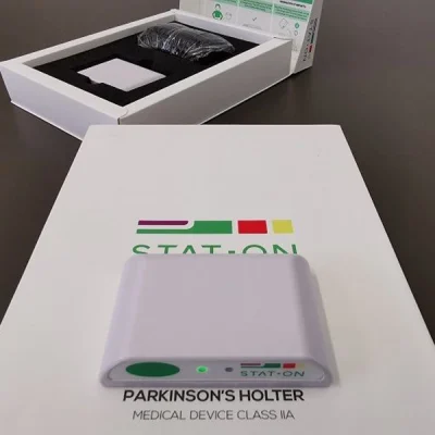 STAT-ON TM: dispositivo que registra los síntomas del párkinson al instante